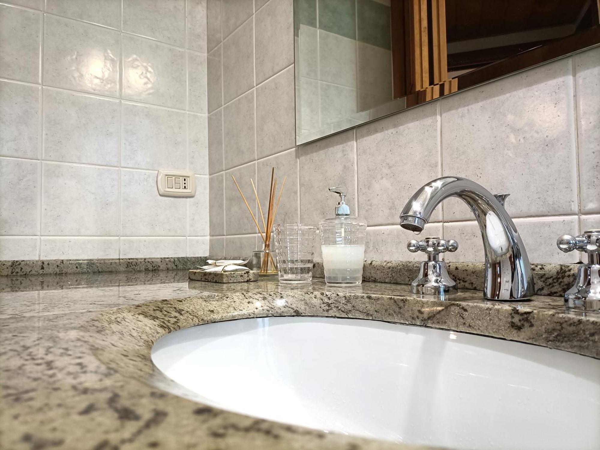 Bright Port View Apartment- Free Parking Cagliari Exterior foto