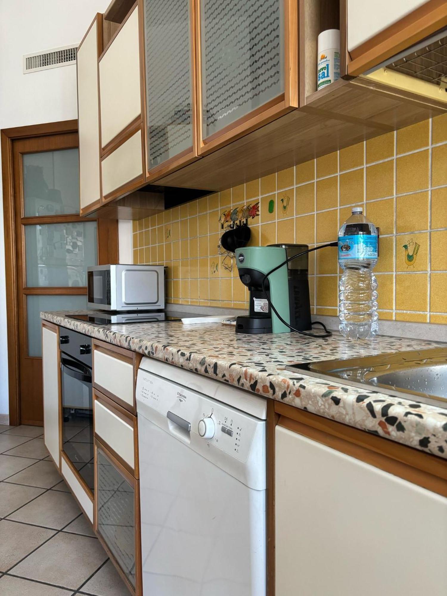 Bright Port View Apartment- Free Parking Cagliari Exterior foto